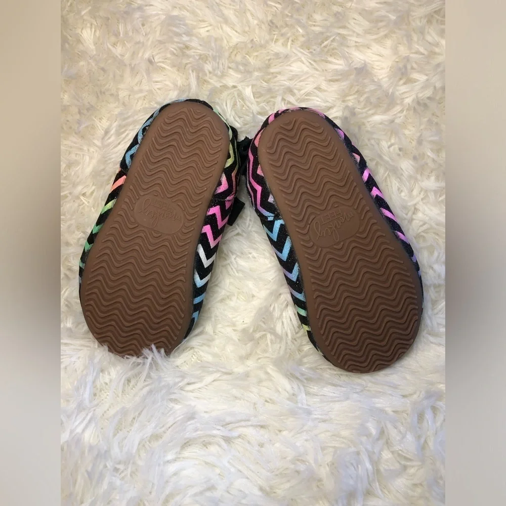 Monkey Feet Multicolor Chevron Kids Slippers with Bow NWOT 18-24M